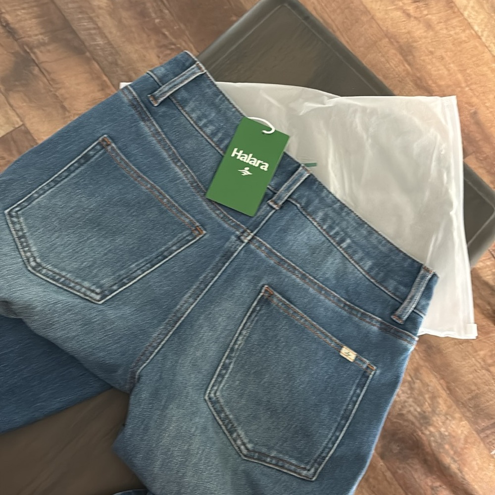 Halara Flex Low Rise Straight Leg Stretchy Jeans